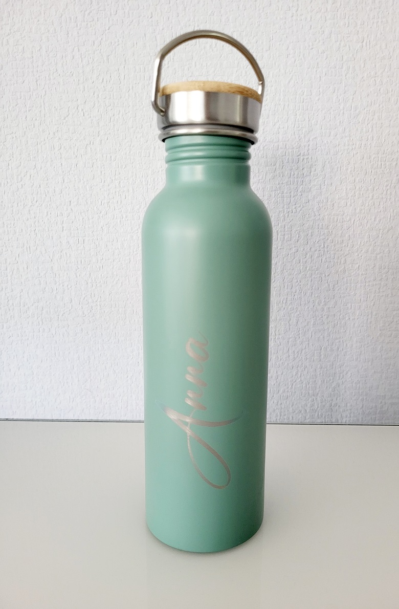 Edelstahlflasche Flasche aus Edelstahl / personalisierte Trinkflasche / für Zuhause und Unterwegs/ individuell gestaltet in 3 Farben