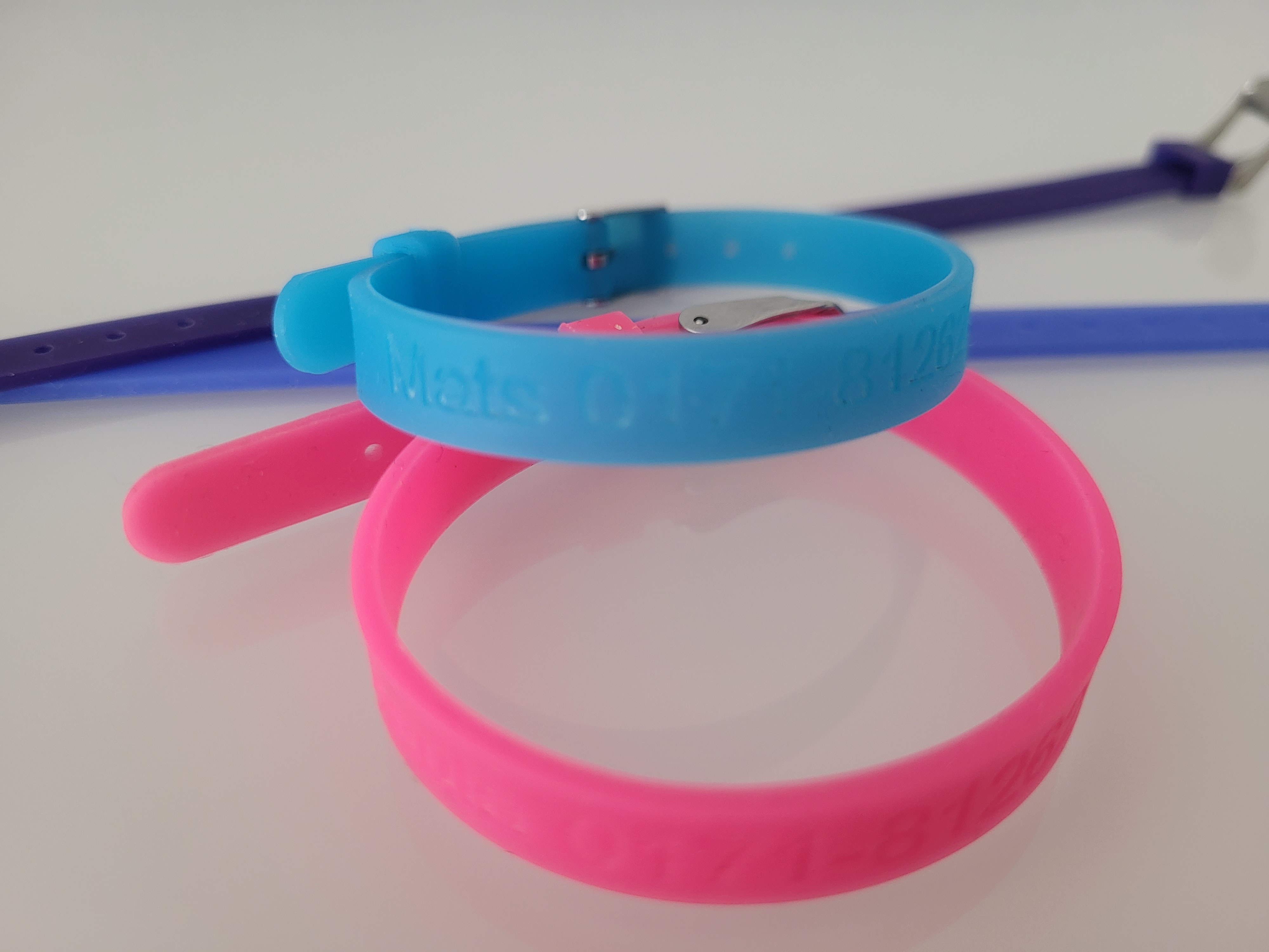 Notfall-/SOS-Armband aus Silikon mit Verschluß für Kinder