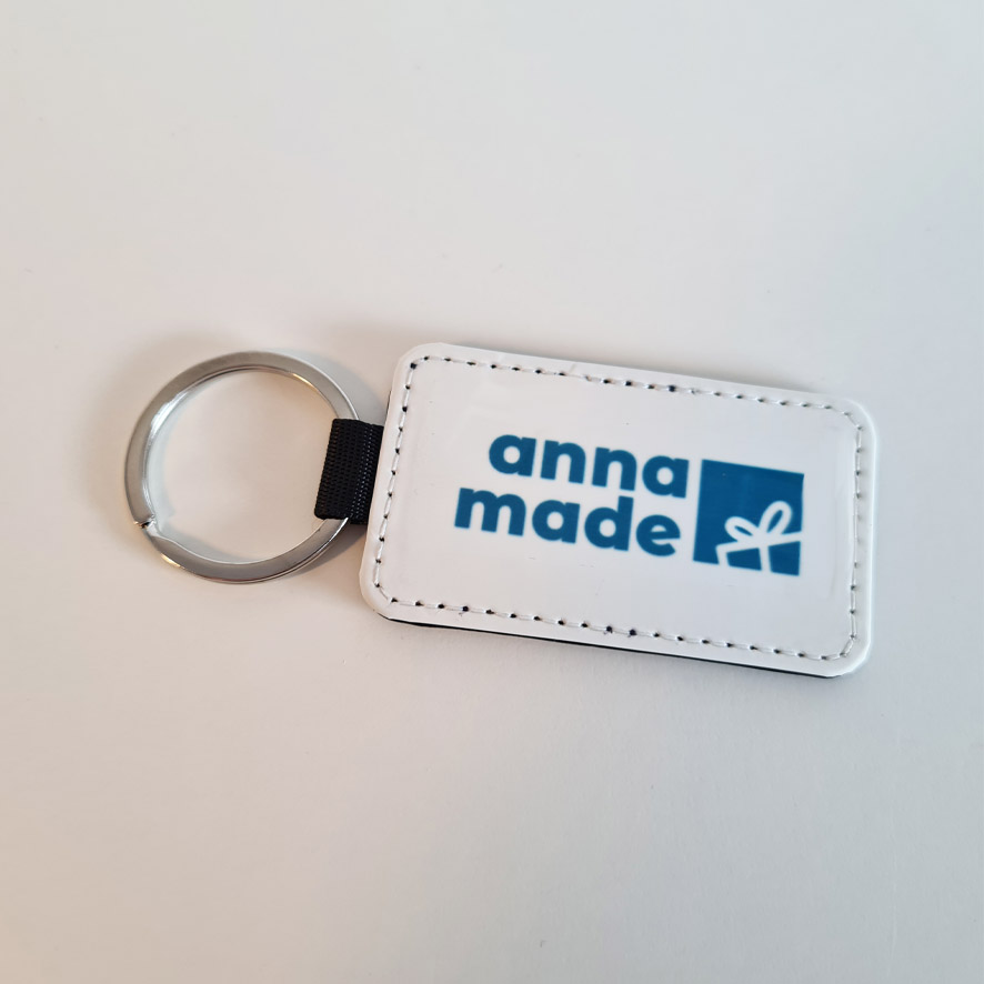 Lederschlüsselanhänger rund oder rechteckig Lederschlüsselanhänger rund oder rechteckig