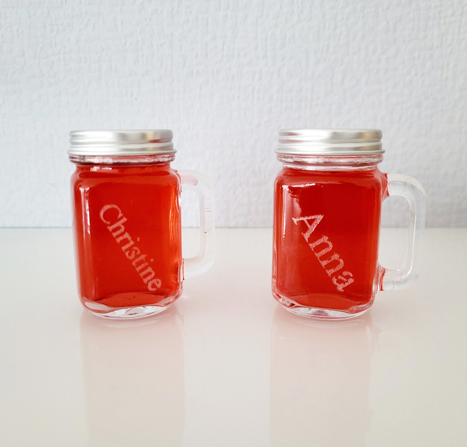 Schnaps-Glas mit Henkel und Deckel inkl. Gravur Schnaps-Glas mit Henkel und Deckel inkl. Gravur