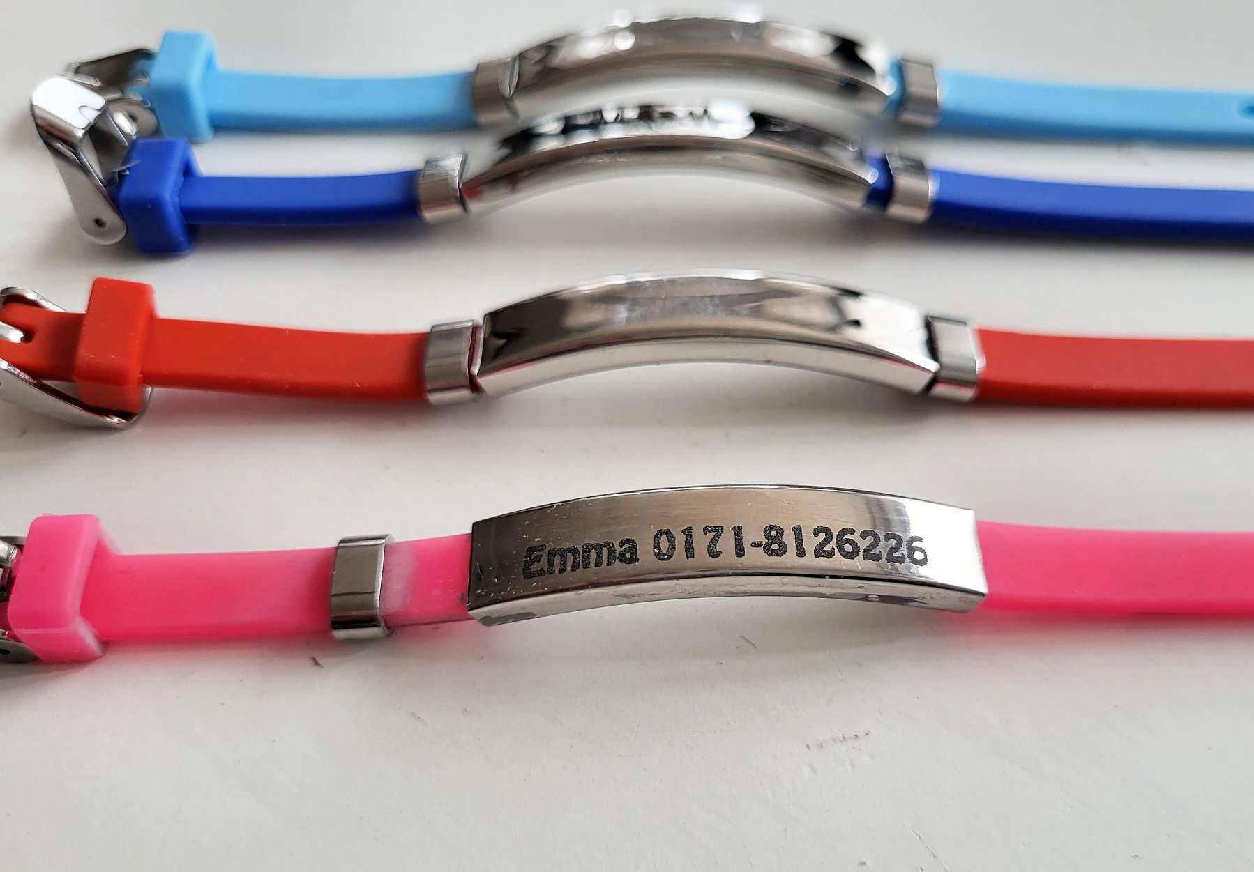 Notfall-/SOS-Armband aus Silikon mit Verschluß für Kinder