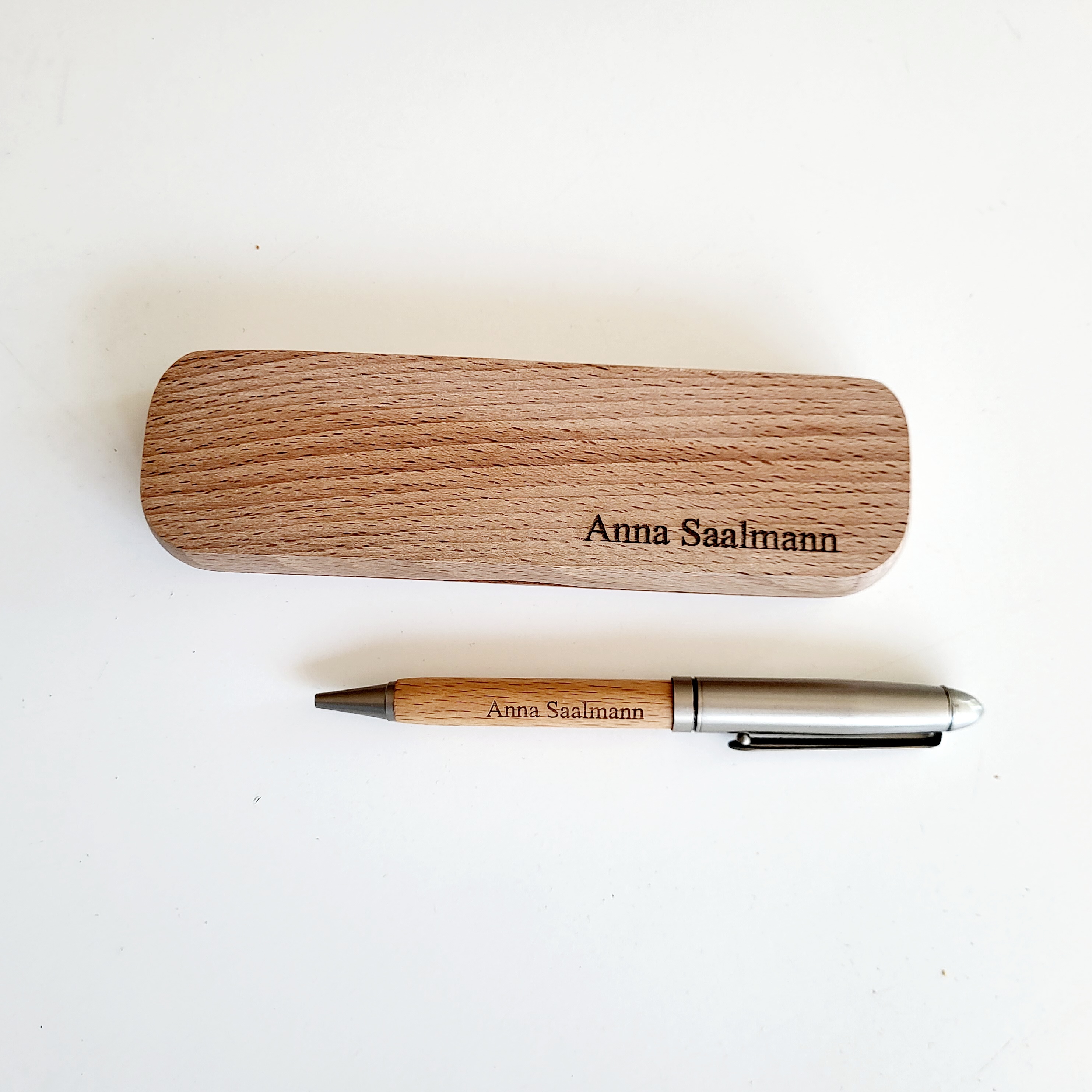 Kugelschreiber mit Geschenkverpackung aus Buche mit Gravur / Kugelschreiber aus Holz