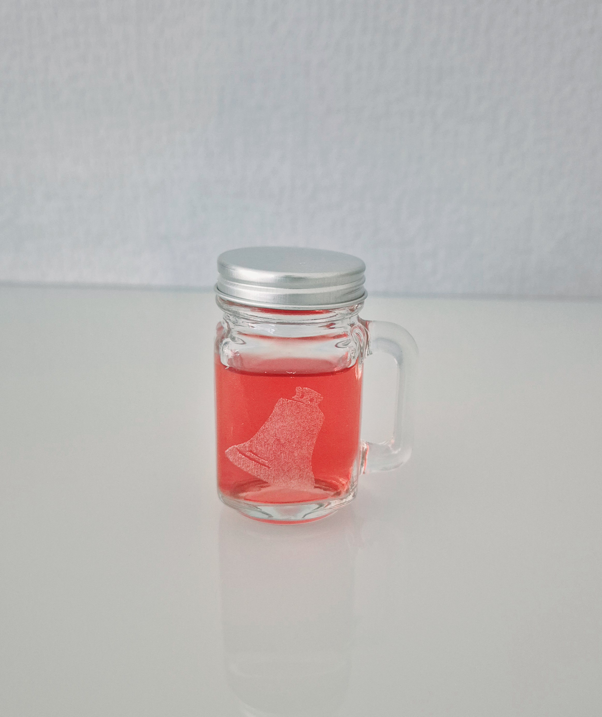 "Glocken" - Schnaps-Glas mit Henkel und Deckel "Glocken" - Schnaps-Glas mit Henkel und Deckel