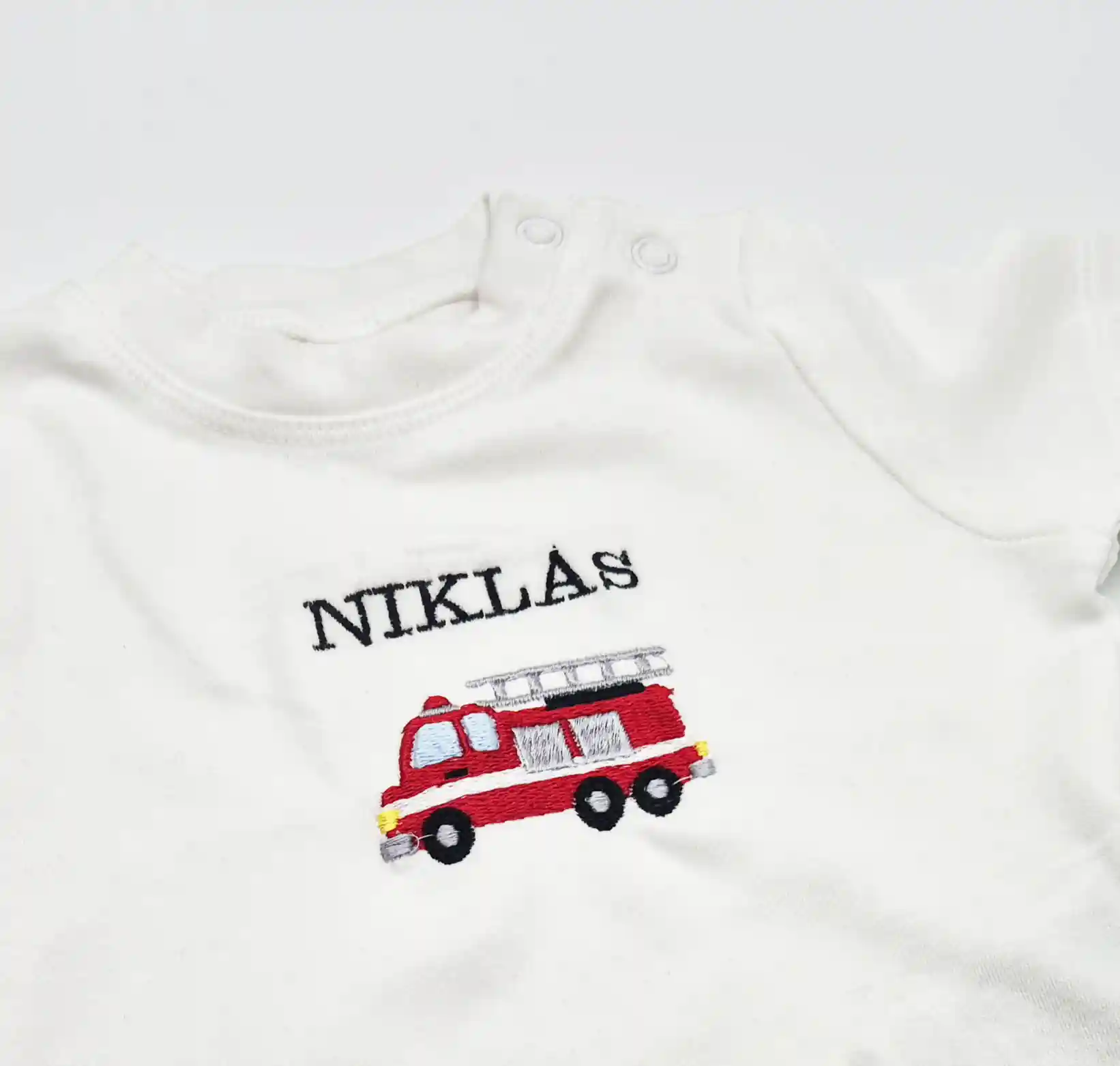 Baby-Shirt mit Stick